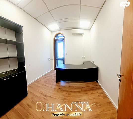 משרדים, דרך העצמאות, שער פלמר, תחנת רכבת השמונה, חיפה