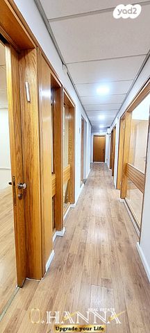 משרדים, דרך העצמאות, שער פלמר, תחנת רכבת השמונה, חיפה