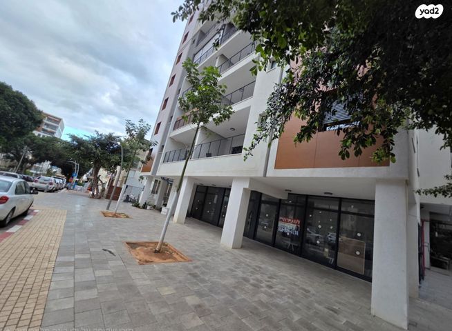 חנויות/ שטח מסחרי, עוזיאל 7, יד לבנים, רמת גן