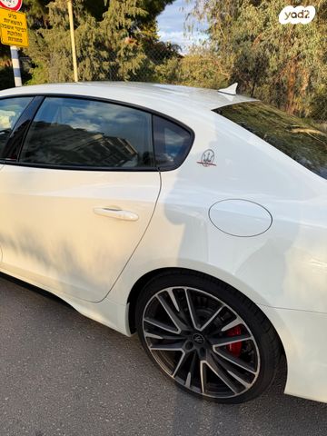 מזראטי קוואטרופורטה