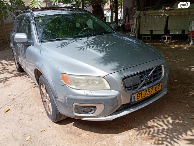 וולוו XC70
