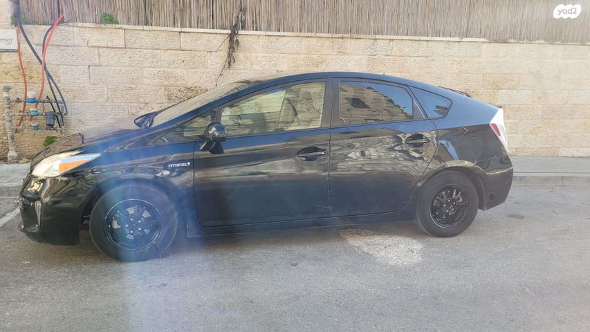 טויוטה פריוס