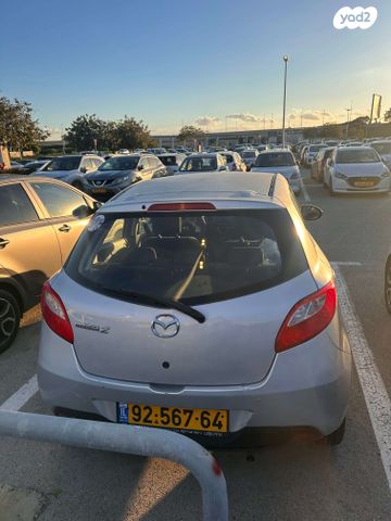 מודעת רכב מאזדה 2