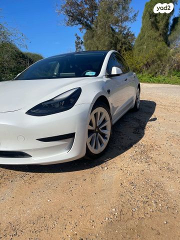 מודעת רכב טסלה מודל 3