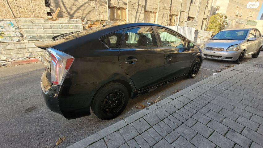 טויוטה פריוס