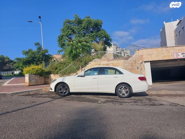 מודעת רכב מרצדס-בנץ E-class