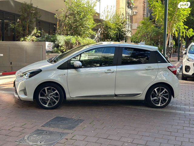 טויוטה יאריס