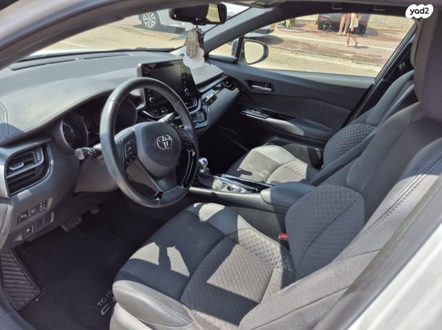 טויוטה C-HR