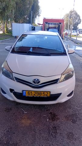 מודעת רכב טויוטה יאריס