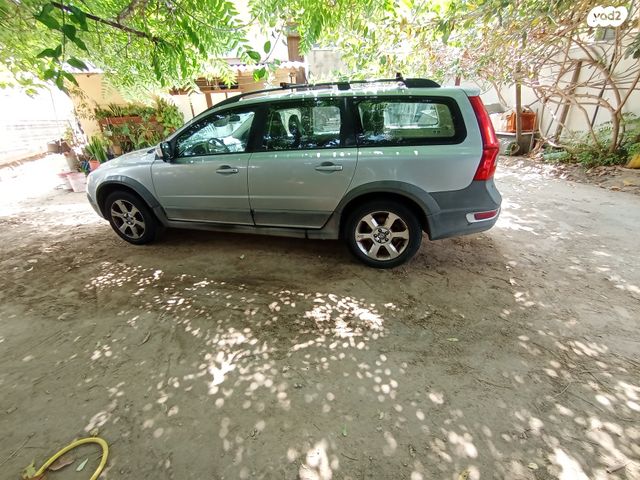 וולוו XC70