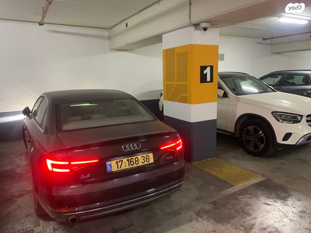 מודעת רכב אאודי A4