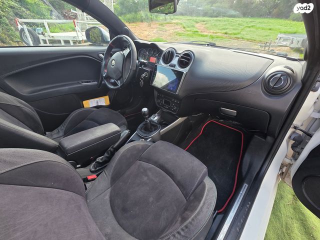 אלפא רומיאו מיטו