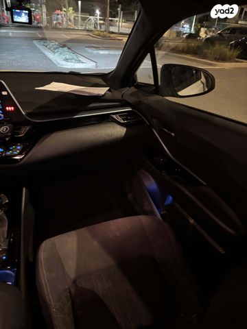 טויוטה C-HR