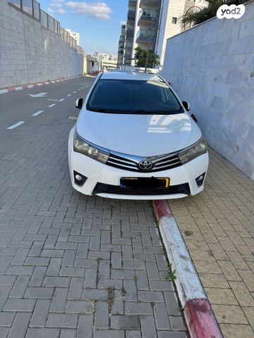 טויוטה קורולה