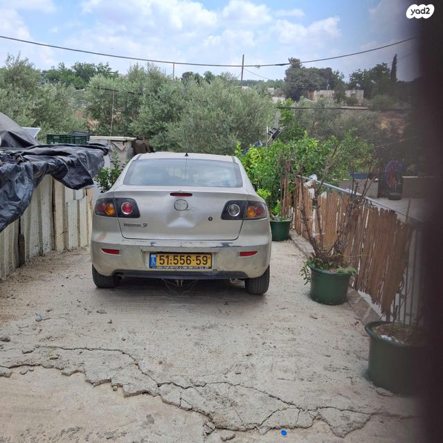 מודעת רכב מאזדה 3