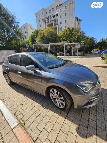 מודעת רכב סיאט לאון