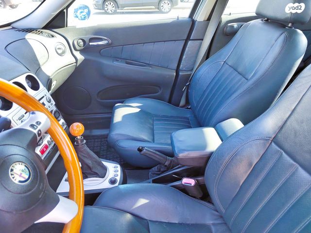 אלפא רומיאו 156