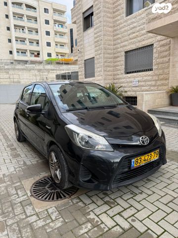 טויוטה יאריס