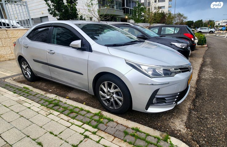 מודעת רכב טויוטה קורולה