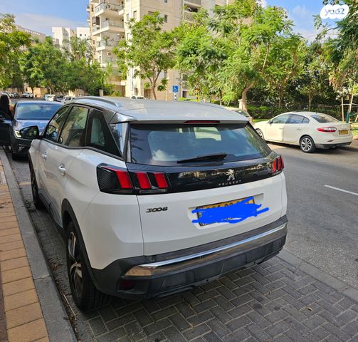 פיג'ו 3008