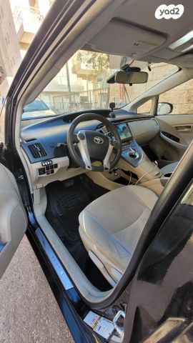 טויוטה פריוס