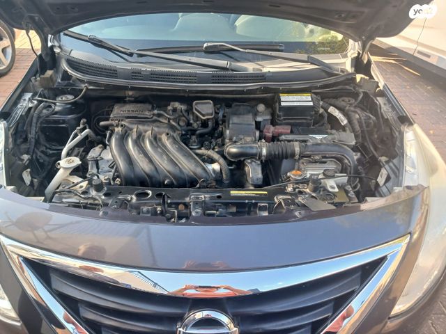 ניסאן אלמרה