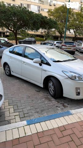 מודעת רכב טויוטה פריוס