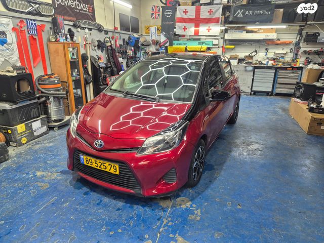 טויוטה יאריס