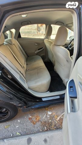 טויוטה פריוס