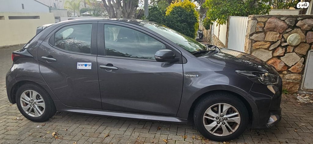 מודעת רכב טויוטה יאריס