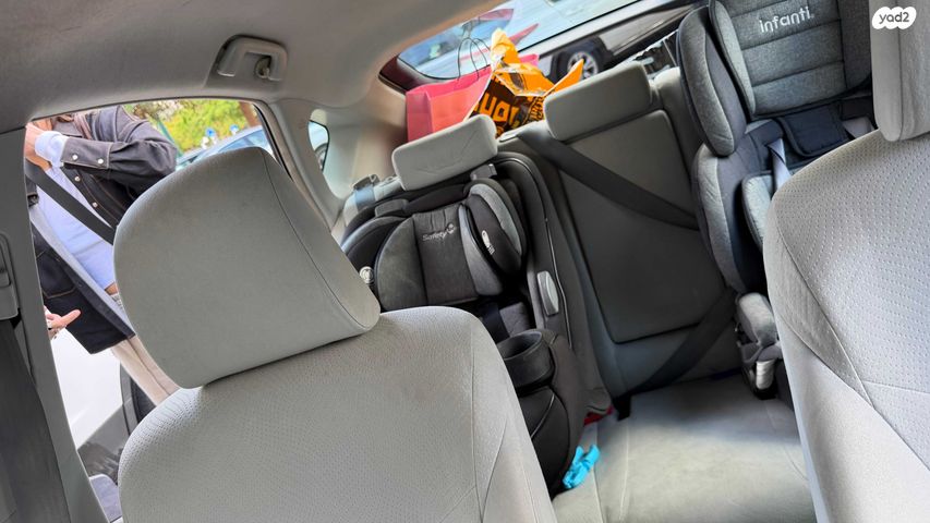 טויוטה פריוס