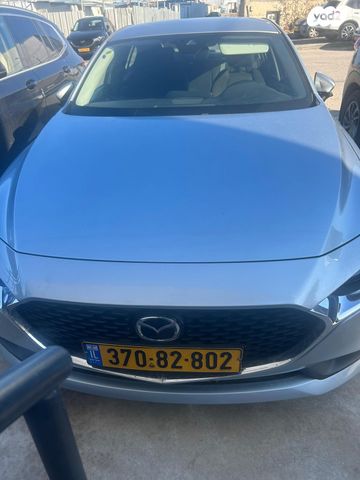 מודעת רכב מאזדה 3