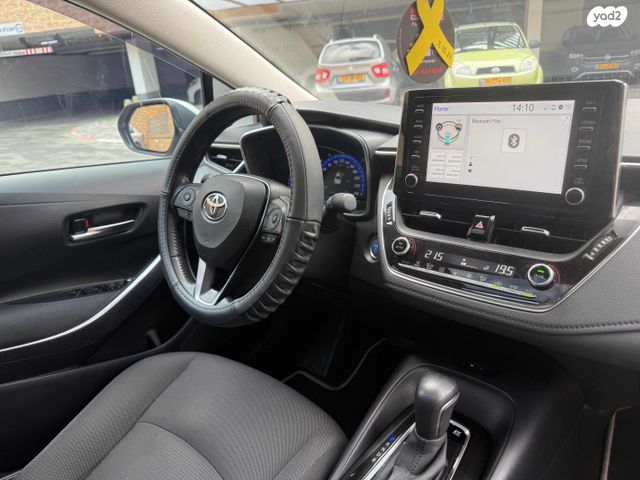 טויוטה קורולה