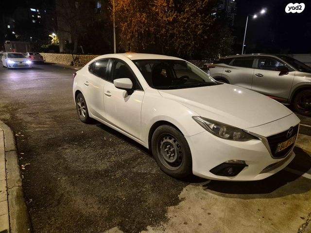 מודעת רכב מאזדה 3