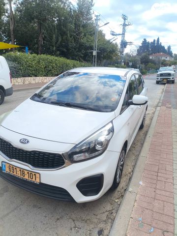 מודעת רכב קיה קארנס