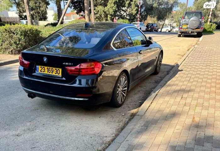 מודעת רכב ב מ וו סדרה 4