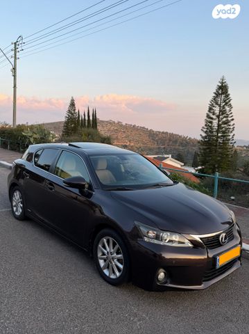 מודעת רכב לקסוס CT