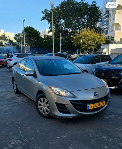 מודעת רכב מאזדה 3