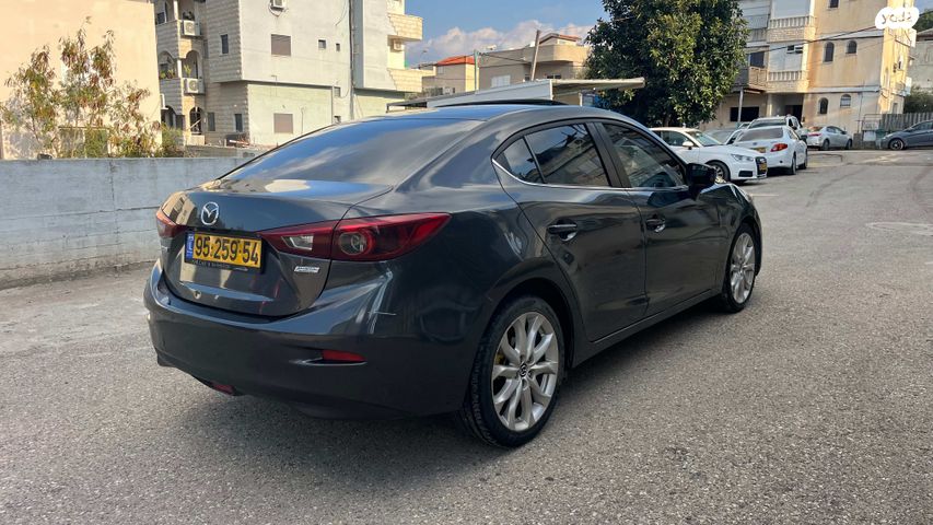 מאזדה 3