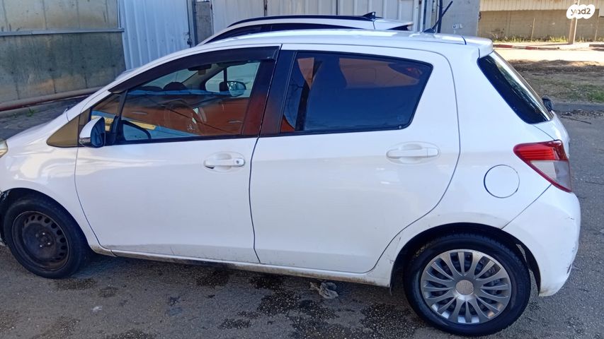 טויוטה יאריס