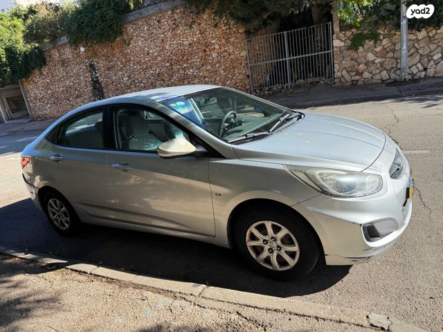 יונדאי אקסנט i25