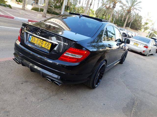 מודעת רכב מרצדס-בנץ C-class