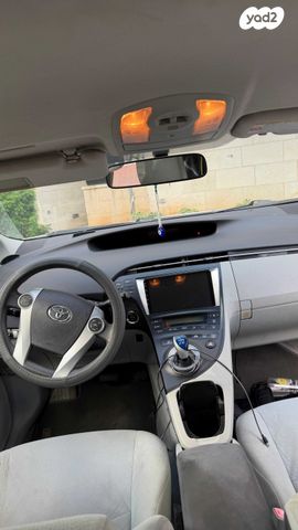 טויוטה פריוס