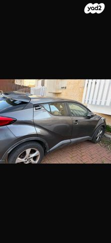 מודעת רכב טויוטה C-HR