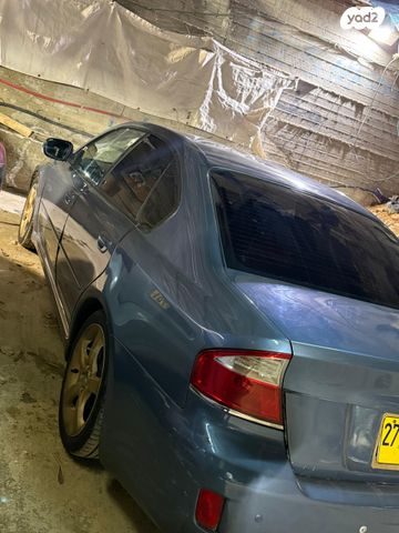 סובארו B4/לגאסי