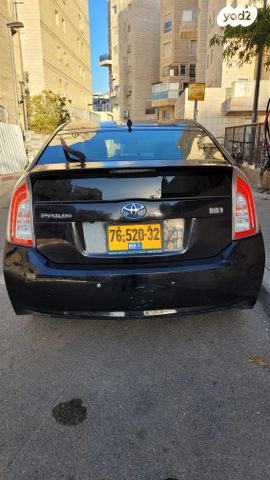 טויוטה פריוס