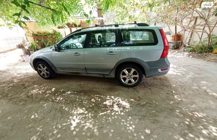 וולוו XC70
