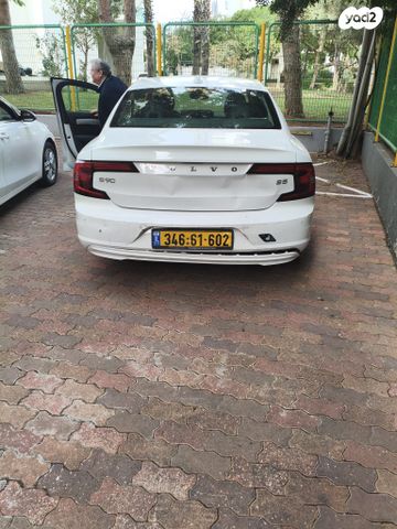 וולוו S90