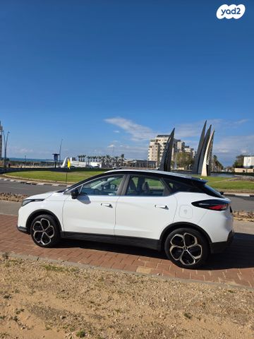 מודעת רכב ג׳ילי Geometry C