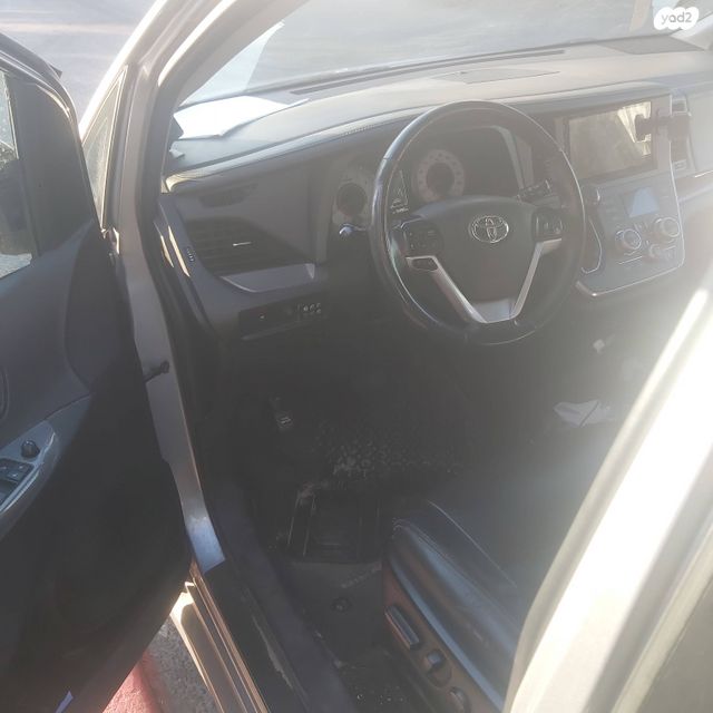 מודעת רכב טויוטה סיינה